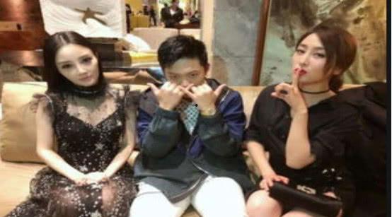 快乐吃瓜娱乐新闻视频,最新娱乐新闻视频盘点